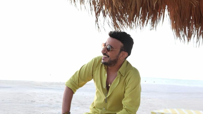 قلبان.. محمد المشعل يدخل أجواء الصيف بأغنية ايقاعية باللهجة المصرية