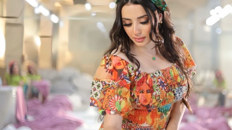 “نص عمري”.. سعاد محمد تغني الخذلان العاطفي