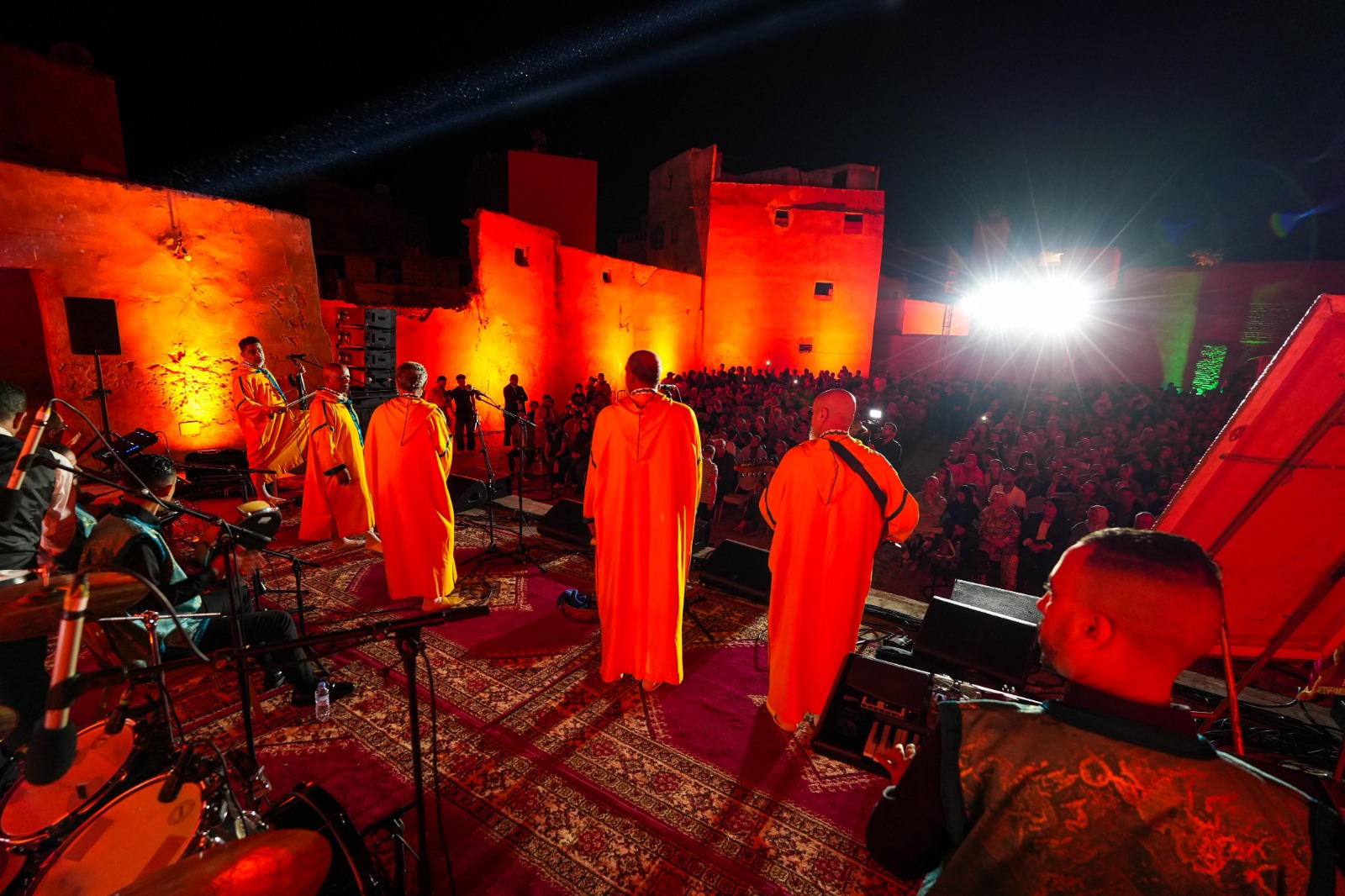 “أرواح غيوانية” يختتم نسخته الثالثة بأزمور وسط احتفاء بالحضور النسائي الغيواني