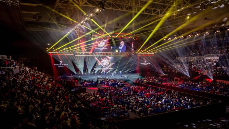 تشارك QN Maroc إلى جانب أكثر من 8,000 رائد أعمال من 30 دولة في مؤتمر V-Convention 2026 العالمي بماليزيا