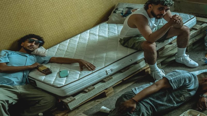 بين المال والشهرة والوحدة.. SHAW يكشف الوجه المظلم للنجومية في «PILLAVE»